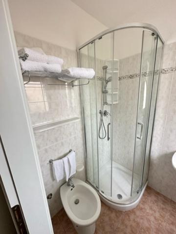 מילאנו מריטימה Hotel Fiorenza מראה חיצוני תמונה