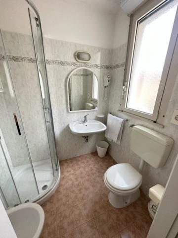 מילאנו מריטימה Hotel Fiorenza מראה חיצוני תמונה