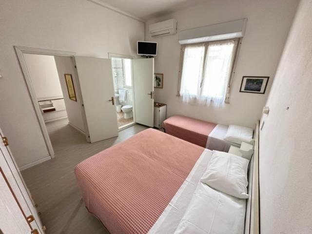מילאנו מריטימה Hotel Fiorenza מראה חיצוני תמונה