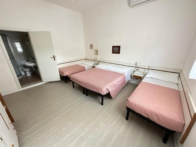 מילאנו מריטימה Hotel Fiorenza מראה חיצוני תמונה