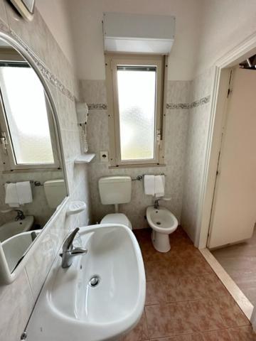 מילאנו מריטימה Hotel Fiorenza מראה חיצוני תמונה