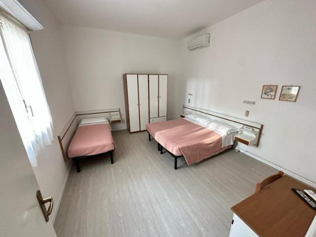 מילאנו מריטימה Hotel Fiorenza מראה חיצוני תמונה