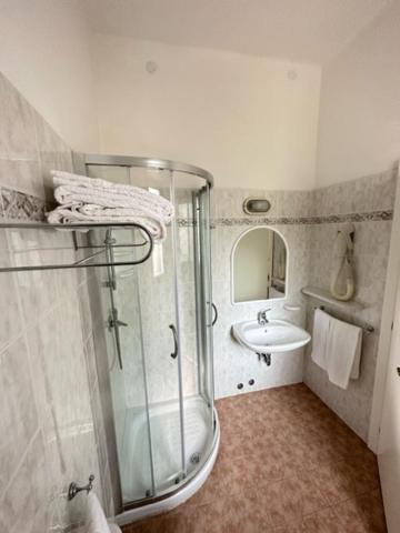 מילאנו מריטימה Hotel Fiorenza מראה חיצוני תמונה